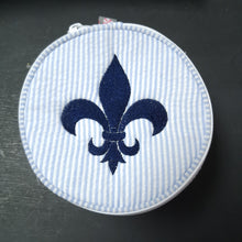 Mascot Jewelry Round - Fleur de Lis