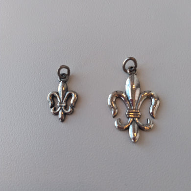 Mascot Charm - Fleur de Lis