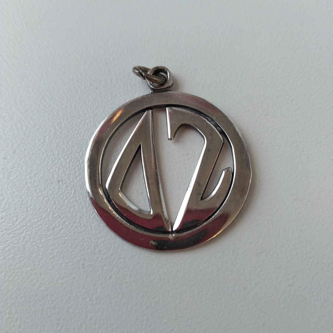 Lg Circle Monogram Pendant - Delta Zeta