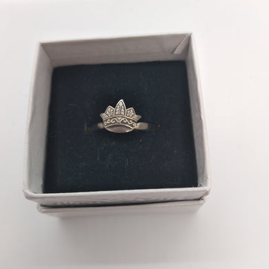 Petite Crown Ring