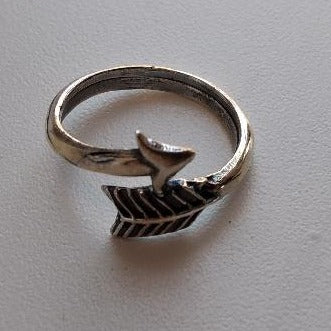 Mascot Ring - Arrow